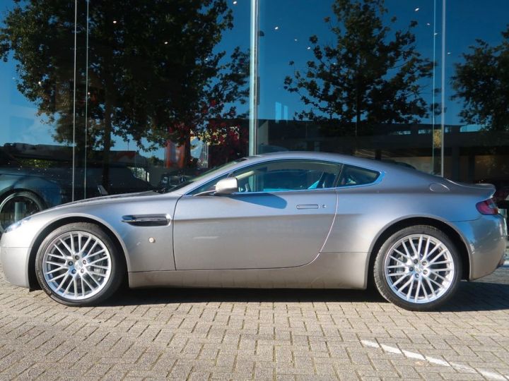 Aston Martin V8 Vantage Manuelle / Garantie 12 mois Gris métallisé - 4