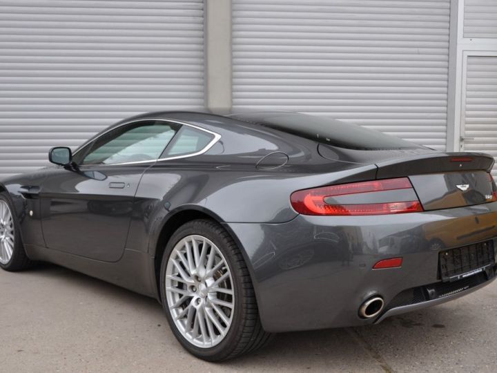 Aston Martin V8 Vantage Manuelle / Garantie 12 mois Gris métallisé - 2