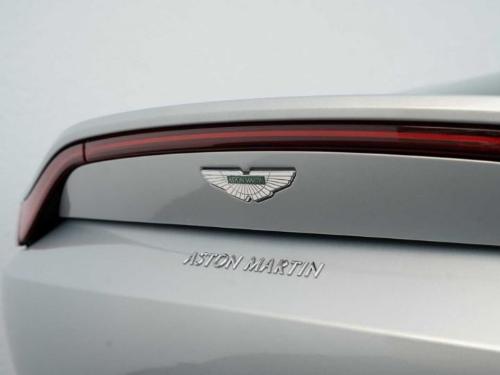 Aston Martin V8 Vantage Première main Garantie Aston Martin SILVER LIGHTNING - 16