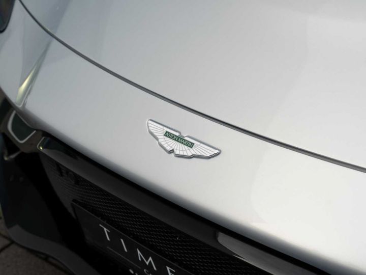 Aston Martin V8 Vantage Première main Garantie Aston Martin SILVER LIGHTNING - 20