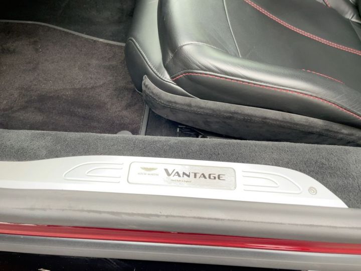 Aston Martin V8 Vantage V8 4.0 510 New Vantage Sport Plus Paket 360° Garantie 12 mois Prémium Rouge - 15