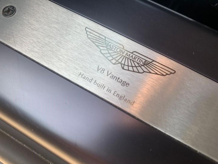 Aston Martin Vantage V8 VANTAGE COUPE 4.3 390 BV6 Gris Metal - 15