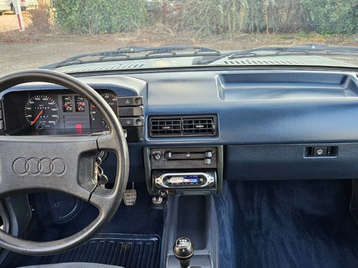 Audi 80 CC 1.8L 90ch Bleu azur métallisé - 17