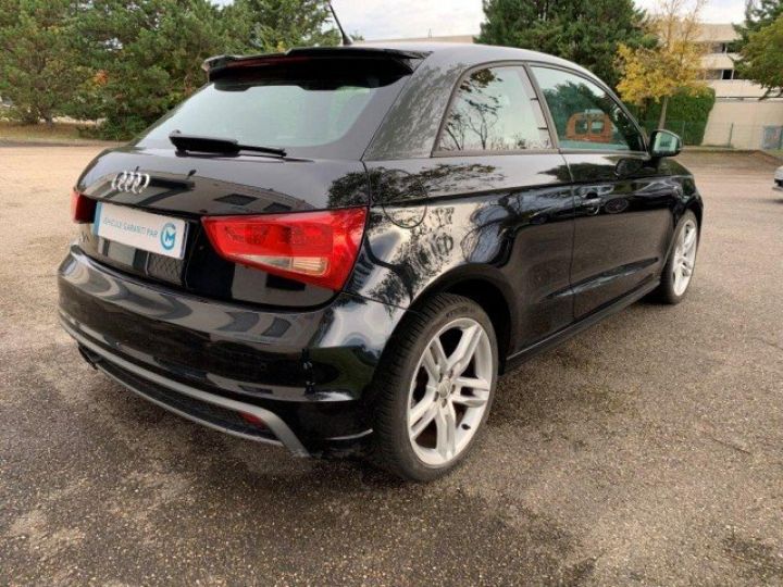 Audi A1 1,4 TFSI 185CV S-LINE STRONIC     Essence NOIR - 23