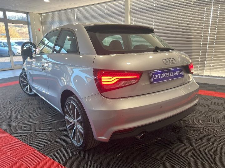 Audi A1 1.6 TDI 116 S tronic 7 Ambition Luxe Gris Clair - 3