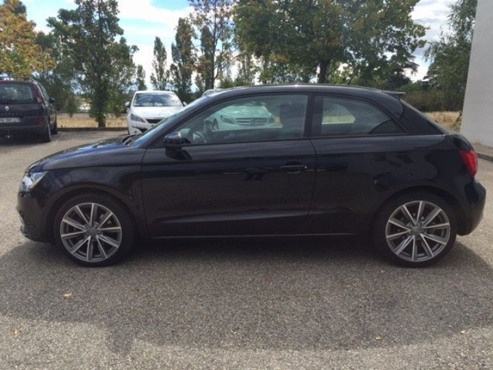 Audi A1 AMBITION LUXE 1.6 TDI 105CV     Diesel NOIR - 17