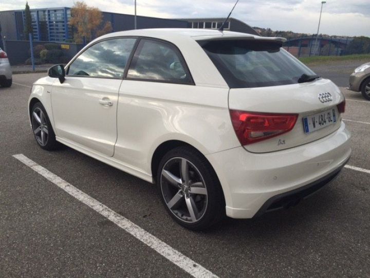 Audi A1 AMBITION S-LINE 1.4 TFSI 185 CV S-TRONIC     Essence BLANC - 17