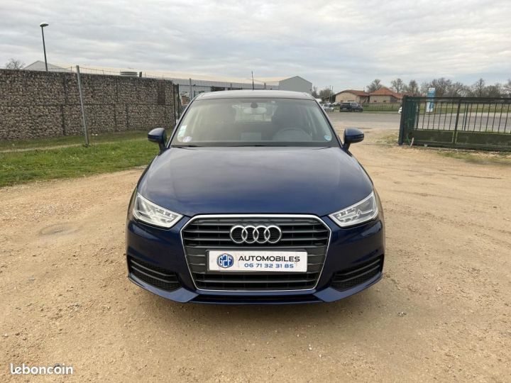 Audi A1 Sportback 1.0 TFSI 95 ultra Metropolitan Bleu - 2