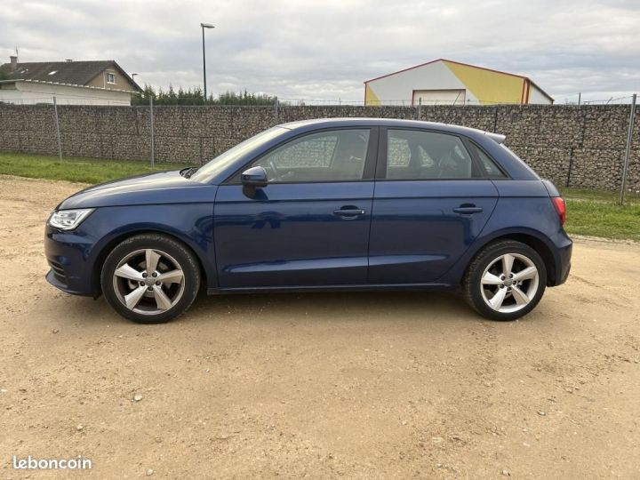 Audi A1 Sportback 1.0 TFSI 95 ultra Metropolitan Bleu - 9