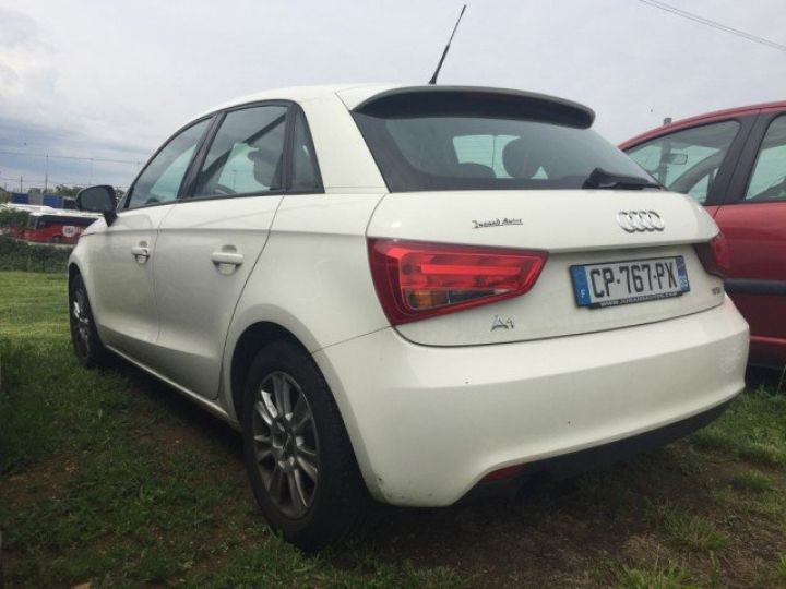 Audi A1 Sportback 1.2 TFSI 86 CV AMBITION     Essence BLANCHE - 13