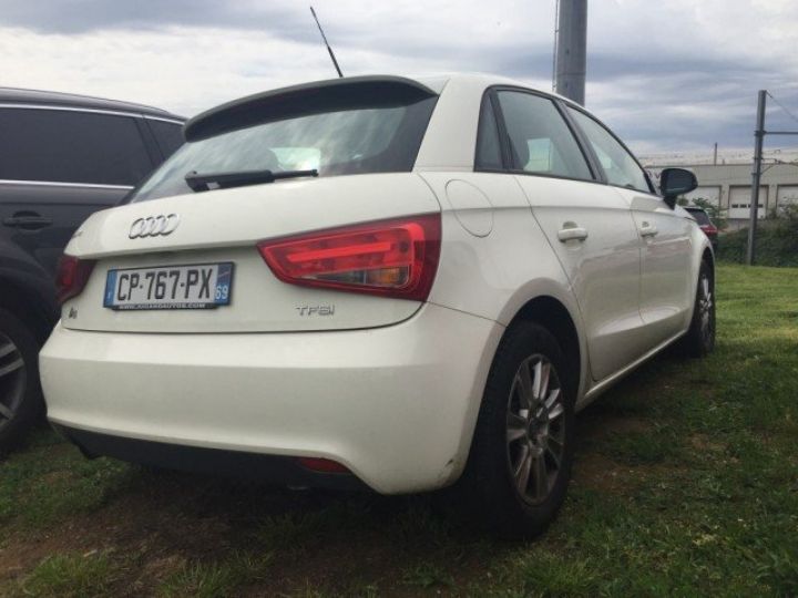 Audi A1 Sportback 1.2 TFSI 86 CV AMBITION     Essence BLANCHE - 15