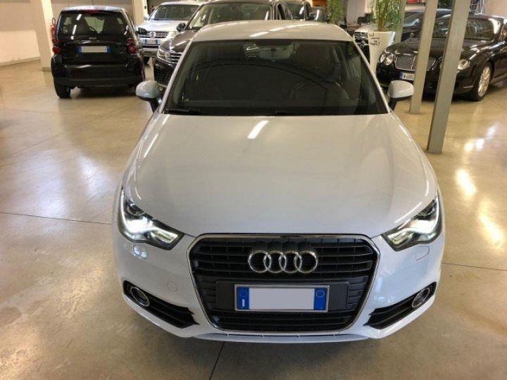 Audi A1 Sportback 1.6 TDI 90CV S-TRONIC AMBITION     Diesel BLANC - 2