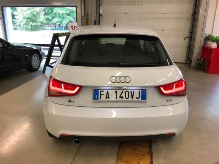 Audi A1 Sportback 1.6 TDI 90CV S-TRONIC AMBITION     Diesel BLANC - 8