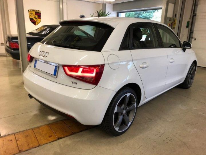 Audi A1 Sportback 1.6 TDI 90CV S-TRONIC AMBITION     Diesel BLANC - 9