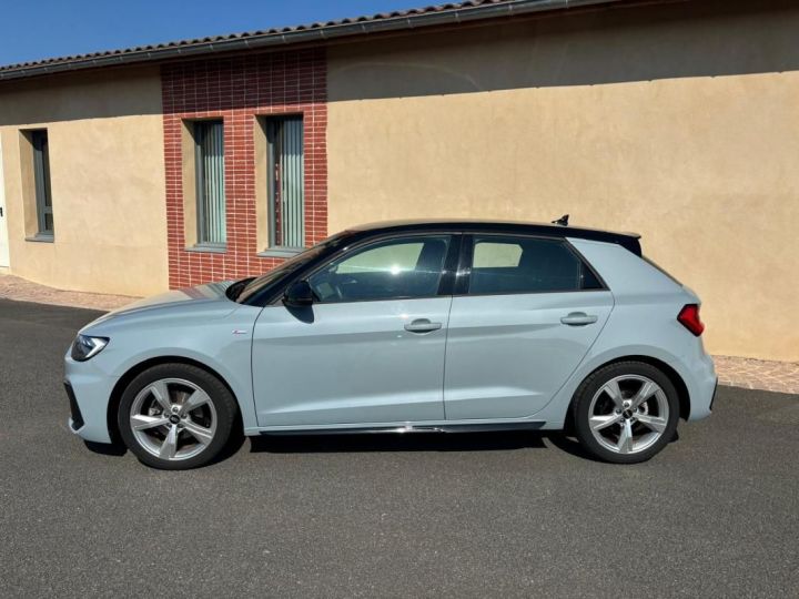 Audi A1 Sportback 30 TFSI 110 ch S tronic 7 line Gris - 2