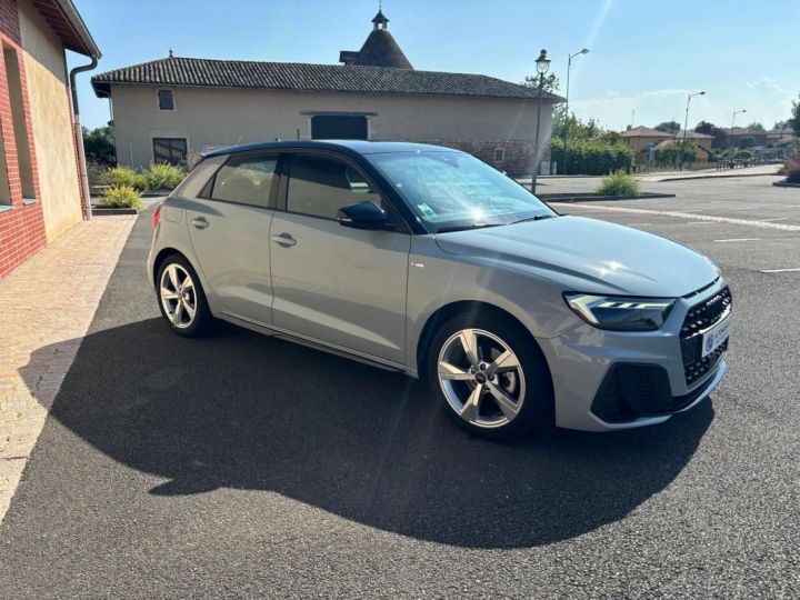 Audi A1 Sportback 30 TFSI 110 ch S tronic 7 line Gris - 4