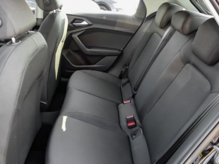 Audi A1 Sportback 30 TFSI 116 S-TRONIC 11/2019 noir métal - 13