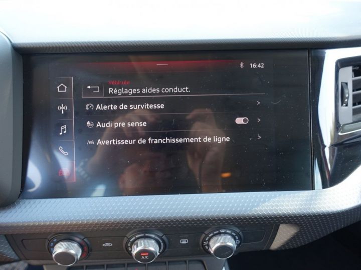 Audi A1 Sportback 30 TFSI 116CH DESIGN S TRONIC 7 Rouge - 15