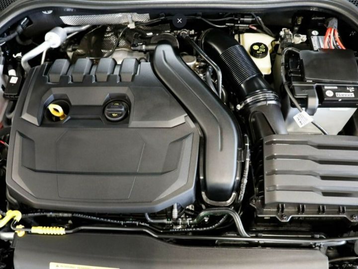 Audi A1 Sportback  II 35 TFSI 150  S TRONIC 7 /10/2019 noir métal - 17