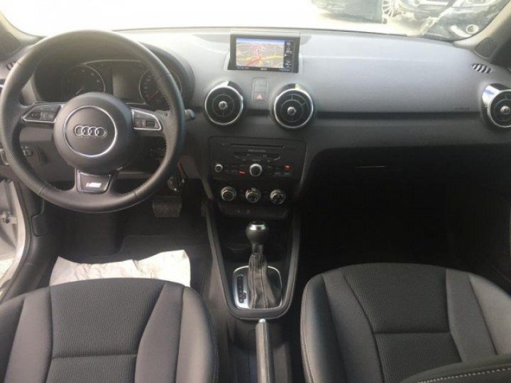 Audi A1 Sportback S-LINE 1.4 TFSI 185 CV STRONIC     Essence GRIS ALUMINIUM - 8