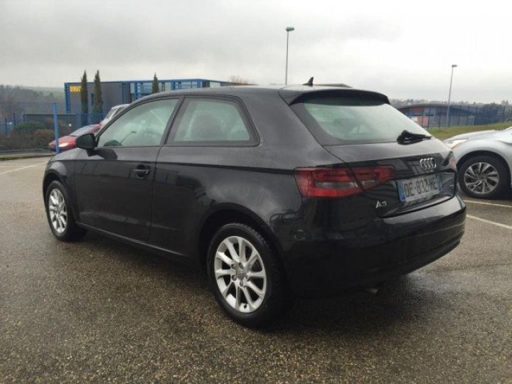 Audi A3 1.6 TDI 105cv DPF BUSINESS LINE S-TRONIC7     Diesel NOIR - 21