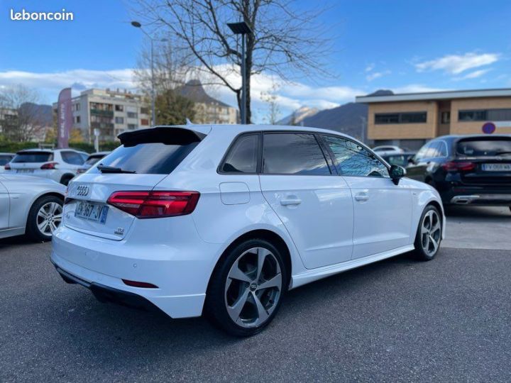 Audi A3 (2) Sportback 2.0 TDI 184ch Design Luxe Quattro S Tronic Pack Line Full LED Caméra Cockpit Blanc - 4