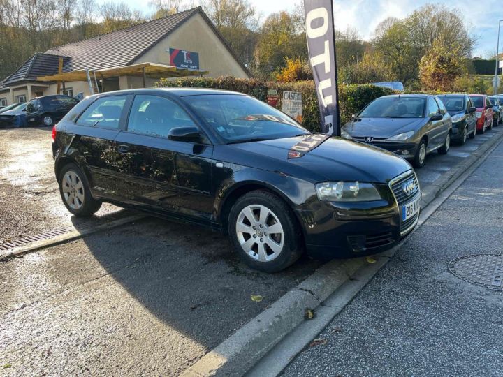 Audi A3 8P1 1.9 TDI (105Ch) Noir Laqué - 3