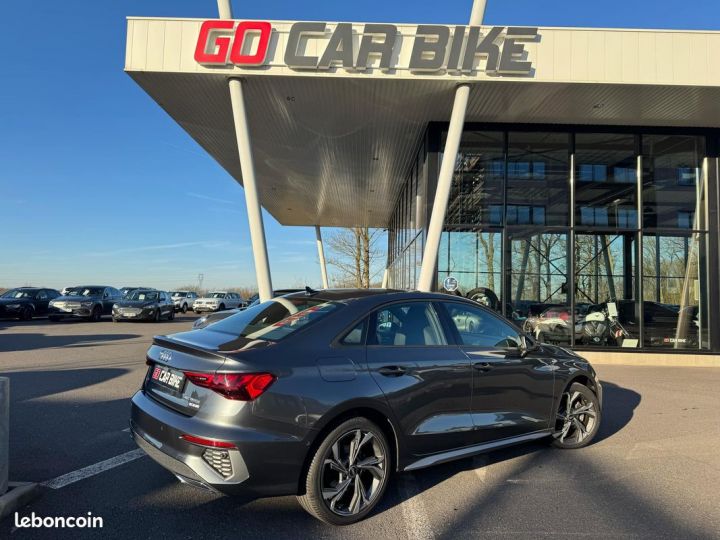 Audi A3 Berline TFSI 150 S LINE S-tronic Garantie 6 ans Virtual Cockpit Apple Carplay Caméra Régulateur Adaptatif 435-mois Gris - 2