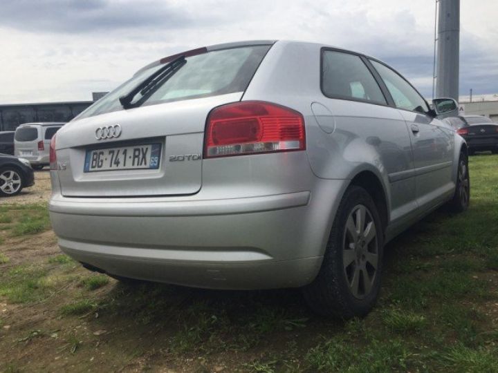 Audi A3 COUPE 2.0 TDI 140 CV AMBIENTE     Diesel GRIS METAL - 16