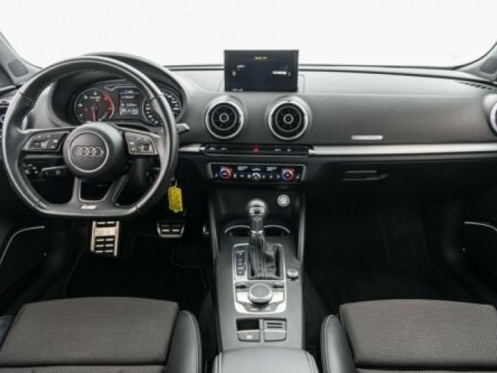 Audi A3 Sport 2.0 TDI S-tronic GRIS - 8