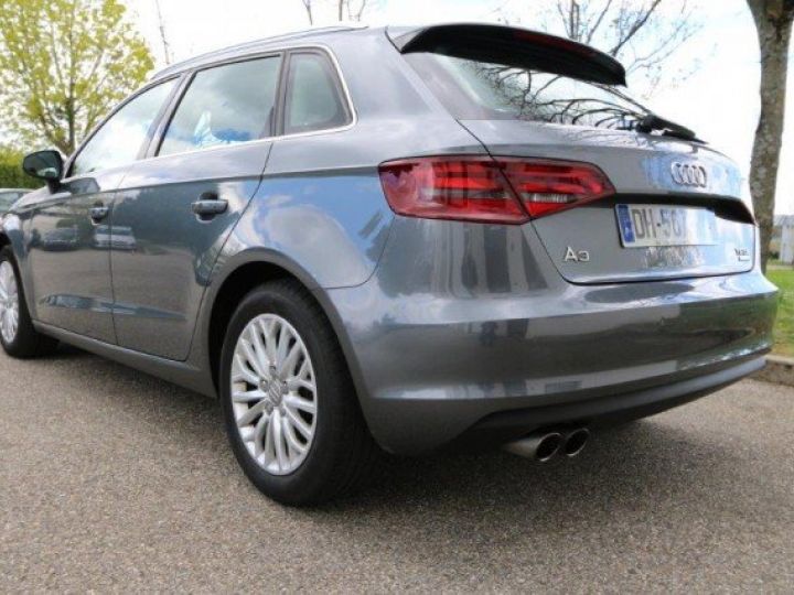 Audi A3 Sportback 1.4 TFSI 150 ULTRA S-TRONIC7 5P     Essence GRIS DAYTONA - 18