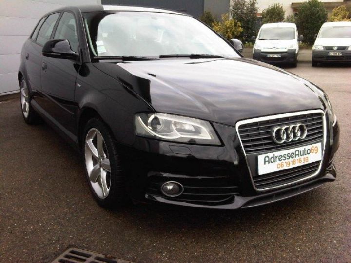 Audi A3 Sportback 1.6 TDI 105 CV STREAMLINE      Diesel NOIR - 1