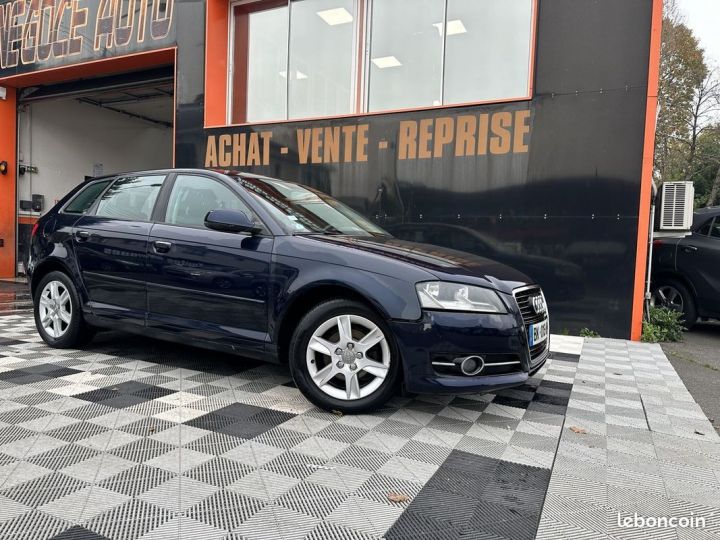 Audi A3 Sportback 1.6 TDI 105CH DPF START-STOP ADVANCED EDITION PLUS Bleu - 1