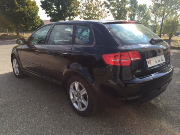 Audi A3 Sportback 1.6 TDI 105CV BUSINESS LINE FAP     Diesel NOIR - 14