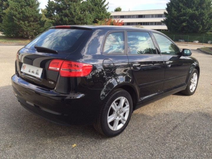 Audi A3 Sportback 1.6 TDI 105CV BUSINESS LINE FAP     Diesel NOIR - 16