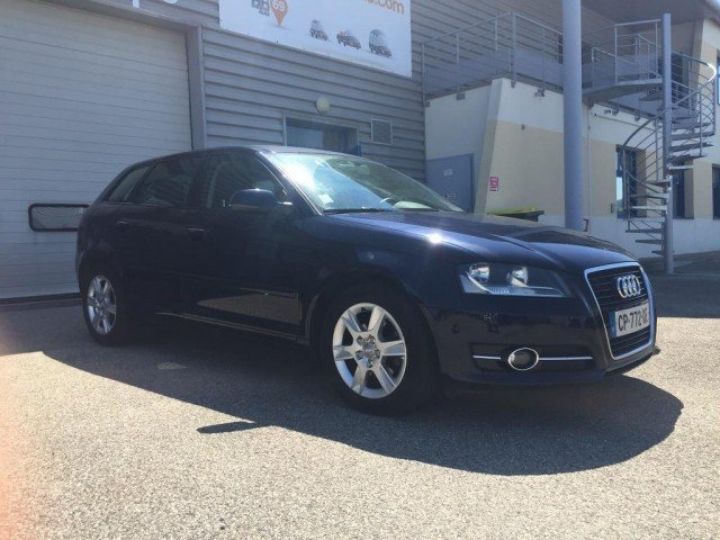 Audi A3 Sportback 1.6 TDI 105cv DPF BUSINESS LINE S-TRONIC7     Diesel BLEU ABYSSE NACREE - 1