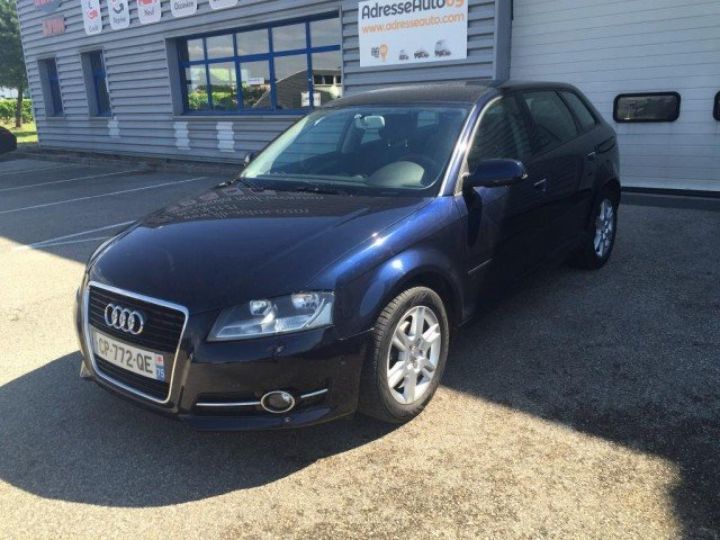 Audi A3 Sportback 1.6 TDI 105cv DPF BUSINESS LINE S-TRONIC7     Diesel BLEU ABYSSE NACREE - 3