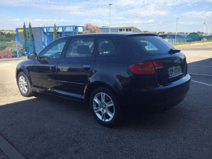 Audi A3 Sportback 1.6 TDI 105cv DPF BUSINESS LINE S-TRONIC7     Diesel BLEU ABYSSE NACREE - 12