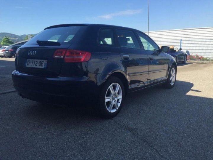 Audi A3 Sportback 1.6 TDI 105cv DPF BUSINESS LINE S-TRONIC7     Diesel BLEU ABYSSE NACREE - 14