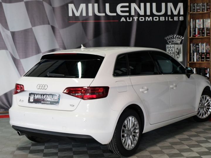 Audi A3 Sportback 1.6 TDI 110CH FAP AMBITION S TRONIC 7 Blanc - 2