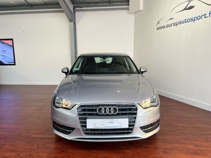 Audi A3 Sportback 1.6 TDI 110CH FAP BUSINESS LINE Gris C - 2