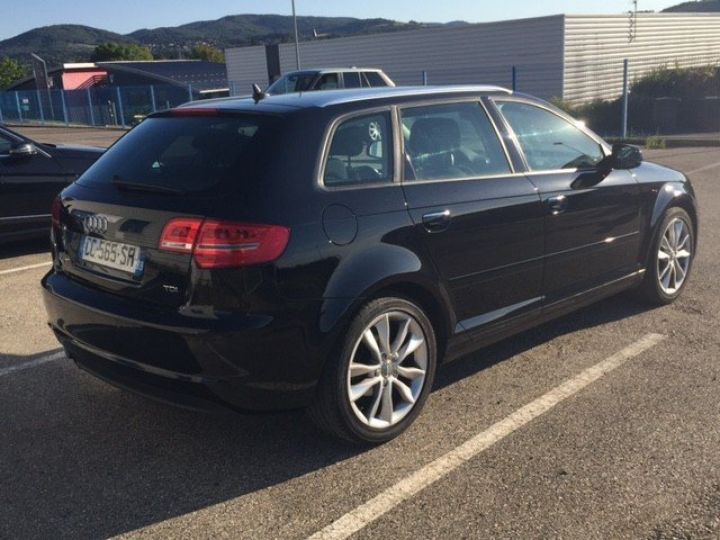 Audi A3 Sportback 2.0 TDI 140cv AMBITION BV6     Diesel NOIR - 13