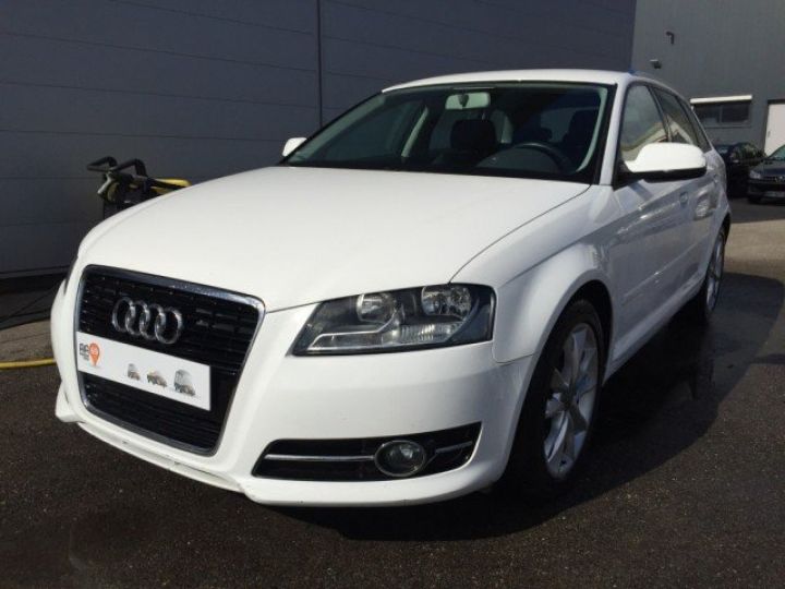 Audi A3 Sportback 2.0 TDI 140cv AMBITION BV6     Diesel BLANCHE - 3