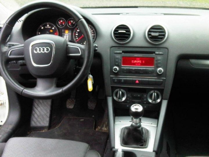 Audi A3 Sportback 2.0 TDI 140cv AMBITION BV6     Diesel BLANCHE - 8