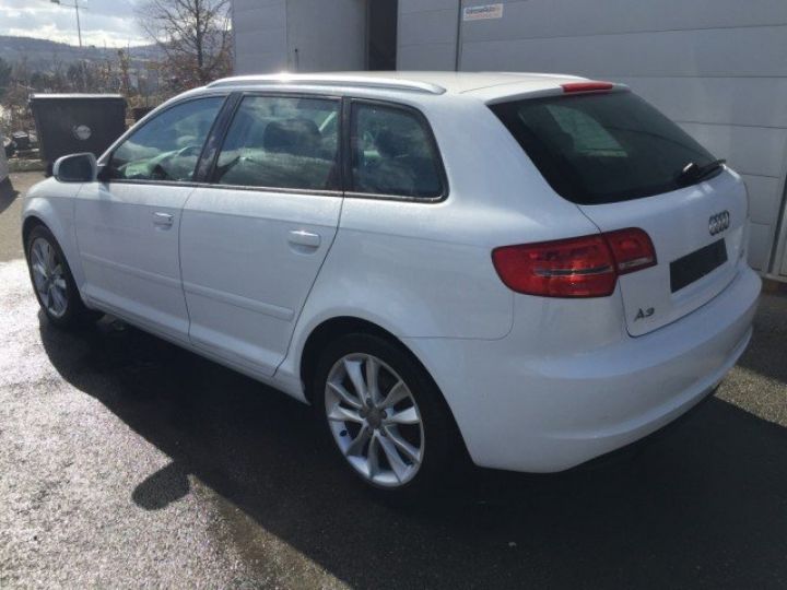 Audi A3 Sportback 2.0 TDI 140cv AMBITION BV6     Diesel BLANCHE - 11