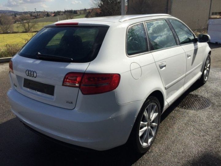 Audi A3 Sportback 2.0 TDI 140cv AMBITION BV6     Diesel BLANCHE - 12