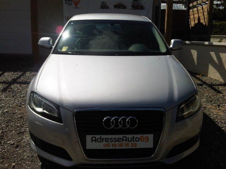 Audi A3 Sportback 2.0 TDI 140cv AMBITION LUXE     Diesel GRIS CLAIR - 2