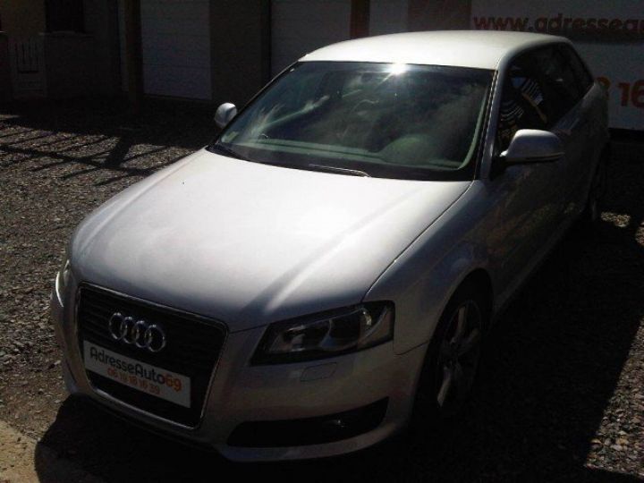 Audi A3 Sportback 2.0 TDI 140cv AMBITION LUXE     Diesel GRIS CLAIR - 3