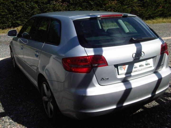 Audi A3 Sportback 2.0 TDI 140cv AMBITION LUXE     Diesel GRIS CLAIR - 13