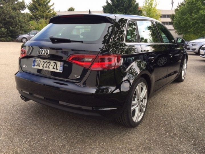 Audi A3 Sportback 2.0 TDI 150cv S-LINE BVM6     Diesel NOIRE - 15